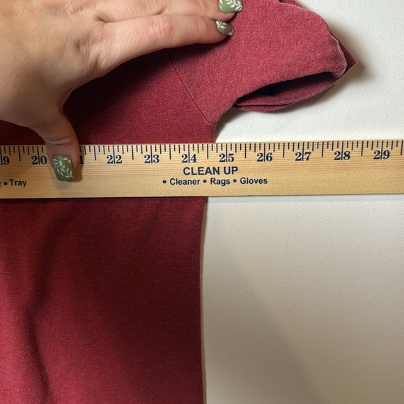 Disney Store Men's Mickey Mouse Since 1928 Graphic T-Shirt Red Vintage size XL - Picture 6 of 7